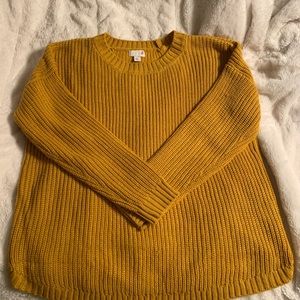 Mustard crewneck sweater!